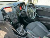 VAUXHALL GTC 2016 (16)