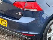 VOLKSWAGEN GOLF 2013 (63)
