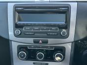 VOLKSWAGEN PASSAT 2011 (61)