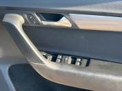 VOLKSWAGEN PASSAT 2011 (61)