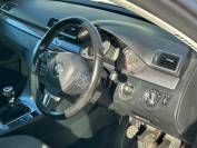 VOLKSWAGEN PASSAT 2011 (61)