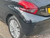 PEUGEOT 208 2015 (15)