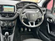 PEUGEOT 208 2015 (15)