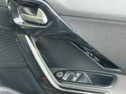 PEUGEOT 208 2015 (15)