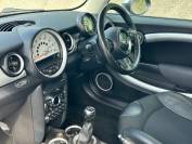 MINI HATCHBACK 2010 (60)