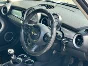 MINI HATCHBACK 2010 (60)