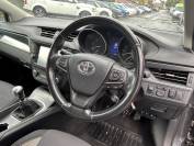 TOYOTA AVENSIS 2017 (17)