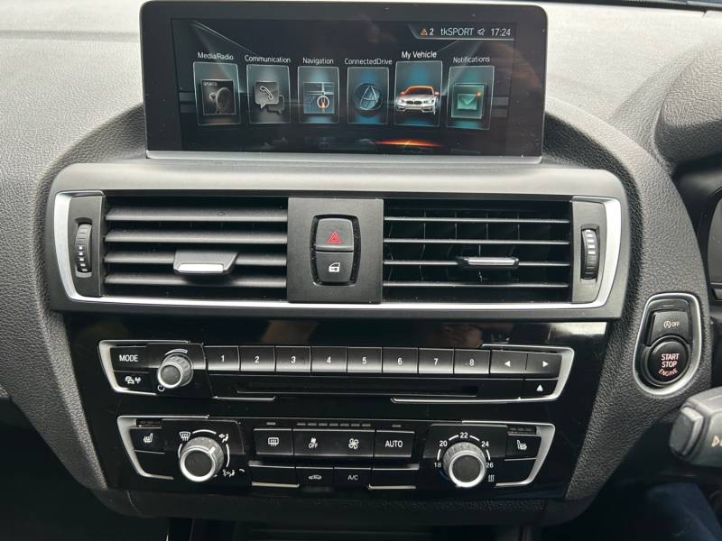 BMW 1 SERIES 2017 (17)