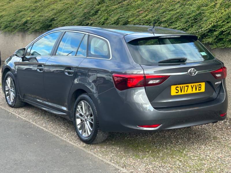 TOYOTA AVENSIS 2017 (17)