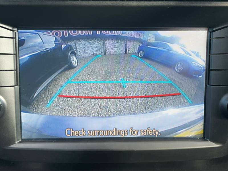 TOYOTA AVENSIS 2017 (17)