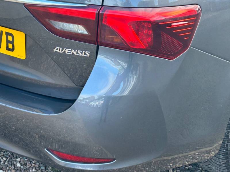 TOYOTA AVENSIS 2017 (17)