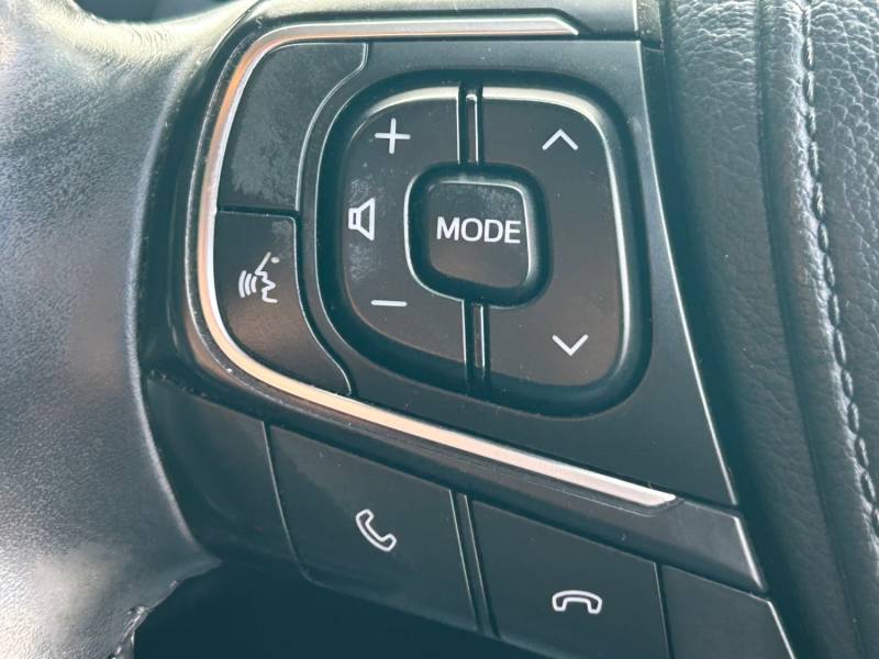 TOYOTA AVENSIS 2017 (17)