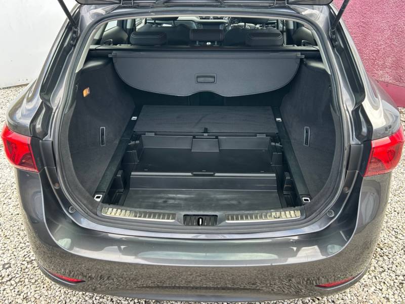 TOYOTA AVENSIS 2017 (17)