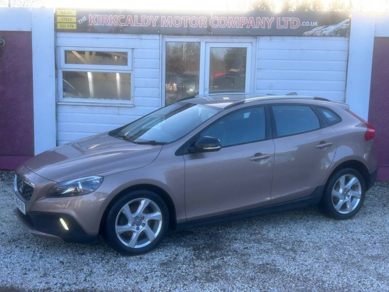 VOLVO V40