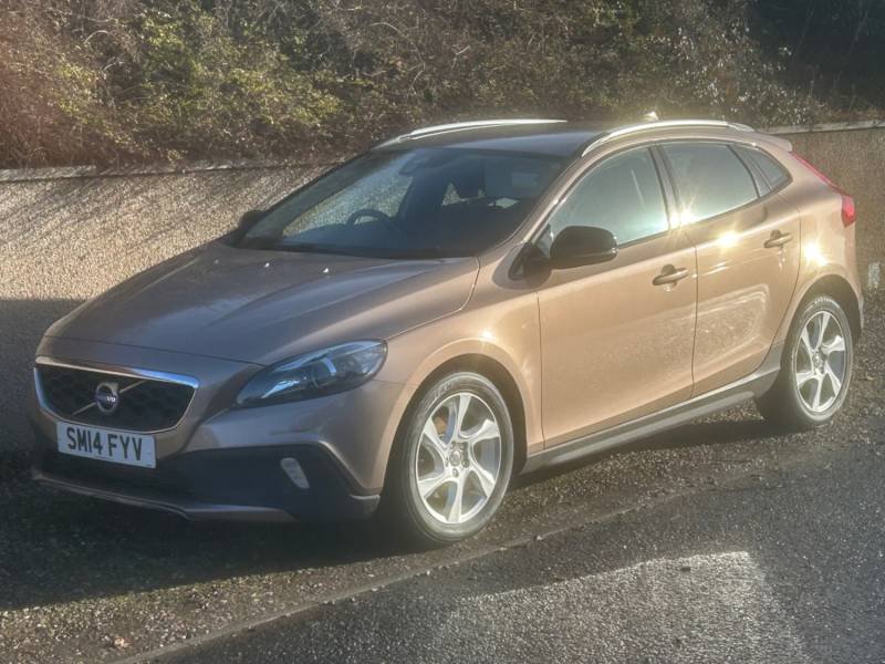 VOLVO V40