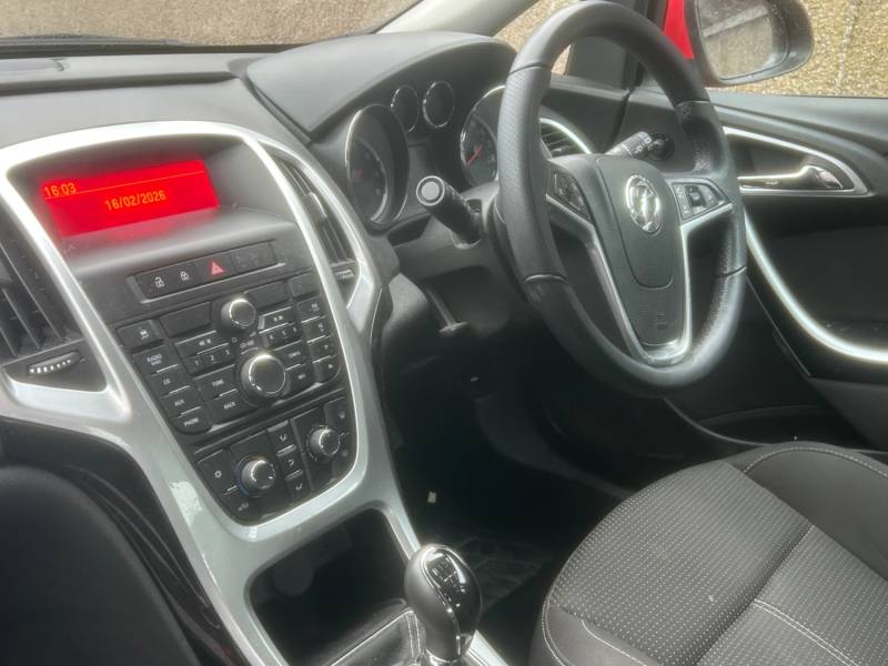 VAUXHALL ASTRA