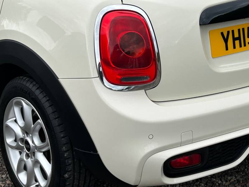 MINI HATCHBACK