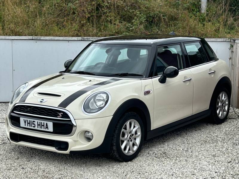 MINI HATCHBACK