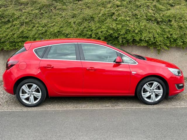 2013 Vauxhall Astra 1.4i 16V SRi 5dr