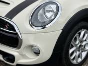 MINI HATCHBACK
