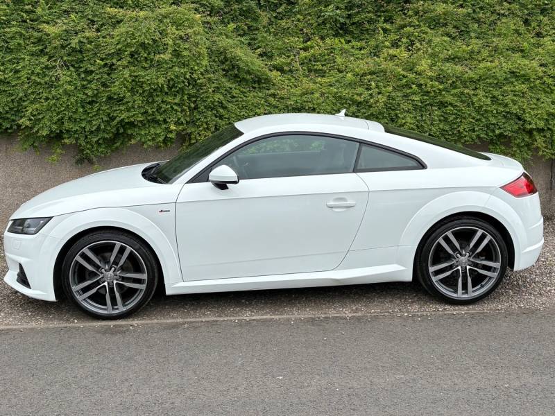 AUDI TT