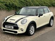 MINI HATCHBACK