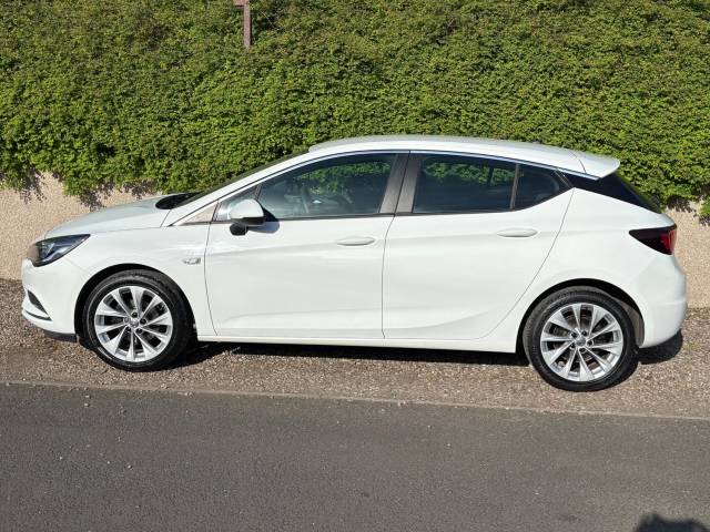 2017 Vauxhall Astra 1.0T 12V ecoFLEX Design 5dr