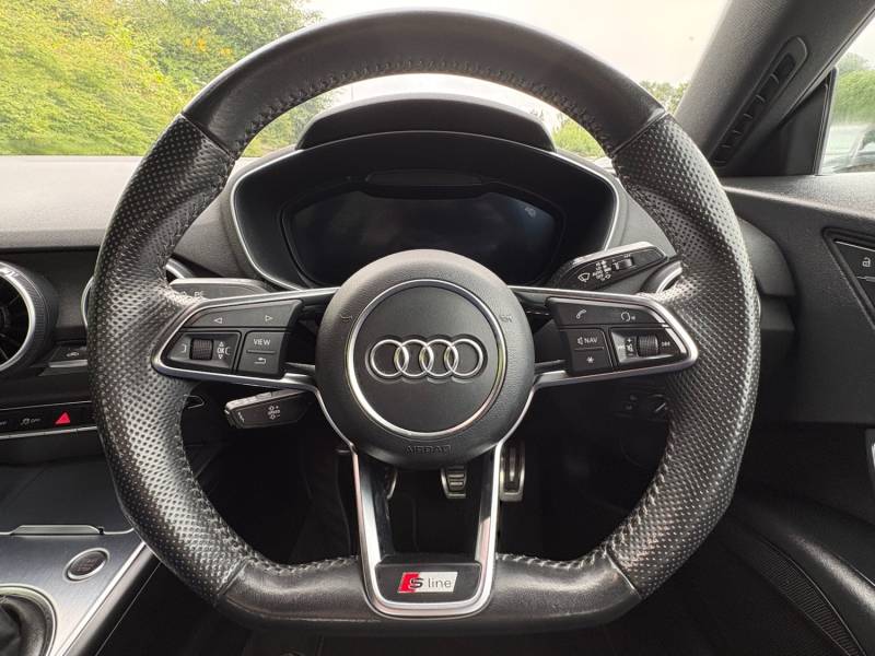 AUDI TT