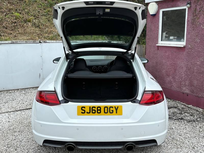 AUDI TT