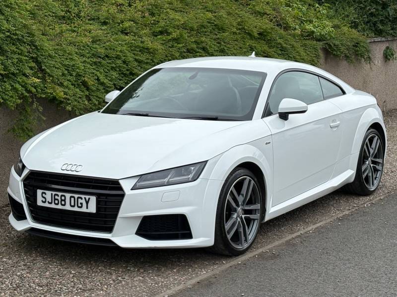 AUDI TT
