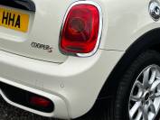 MINI HATCHBACK