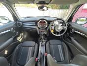 MINI HATCHBACK