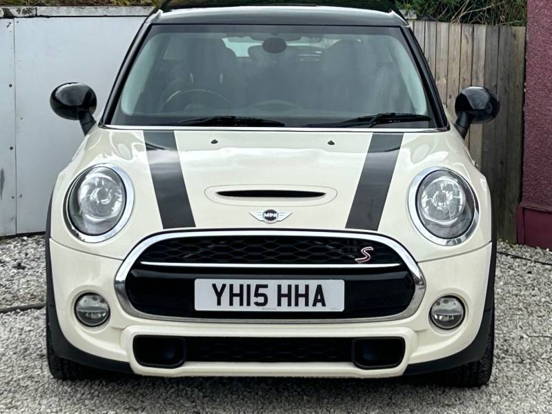 MINI HATCHBACK