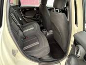MINI HATCHBACK