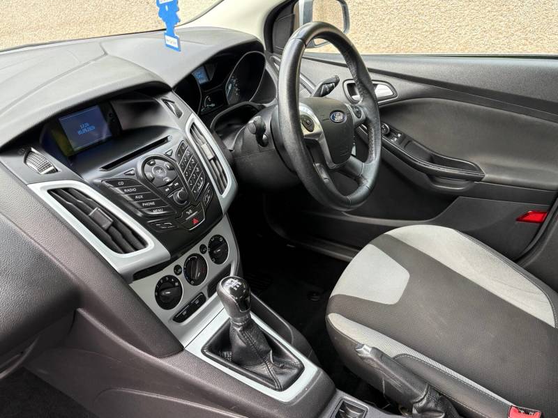 FORD FOCUS